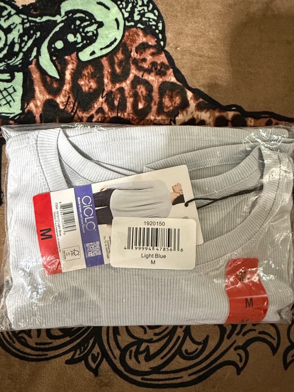 Light Blue Ribbed Long Sleeve Tee - Women's M